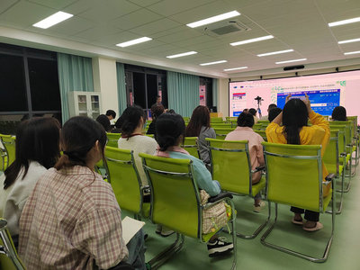 教育項目與科研文獻的研究與開發(fā)——經(jīng)濟管理學院丘自強教授學術(shù)講座綜述